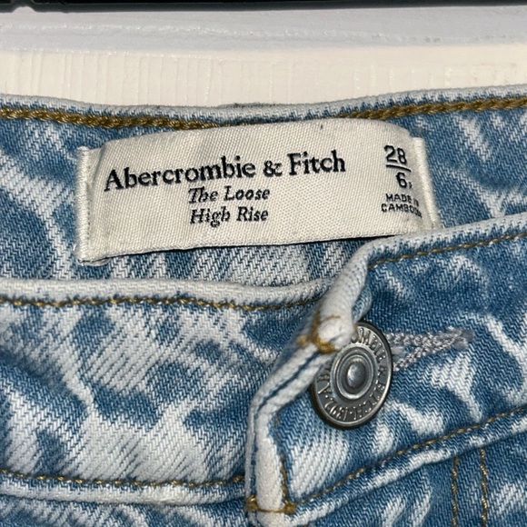 Abercrombie & Fitch Light Blue Boyfriend Jeans - Picture 3 of 3